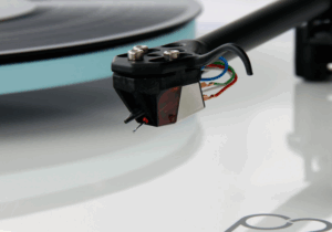 Rega Planar 2 Turntable at Len Wallis Audio in Lane Cove