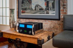 McIntosh MC462 Power Amplifier at Len Wallis Audio in Lane Cove