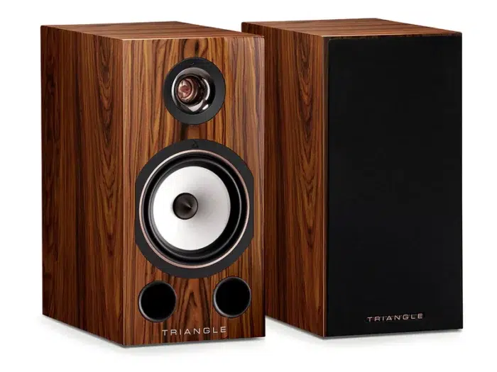 Triangle Comète 40th Anniversary Bookshelf Speakers at Len Wallis Audio | golden oak