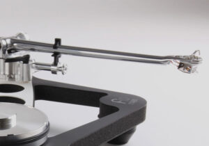 Rega RB3000 Tonearm at Len Wallis audio in Lane Cove