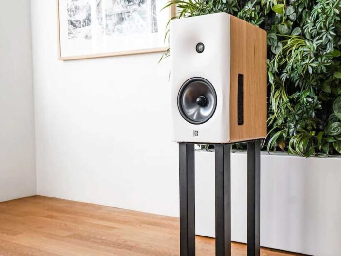 Dutch & Dutch c Full Range Active Monitor Loudspeakers Lifestyle