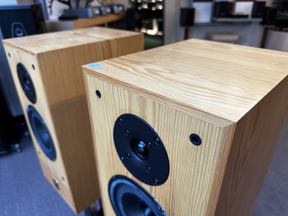 Vintage RICHTER Bookshelf Speakers (Circa s–s) [] $