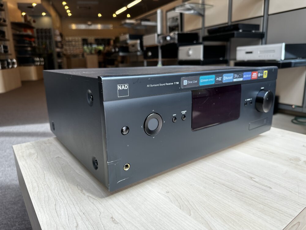 NAD AV Surroound Sound Receiver T [] $ ()