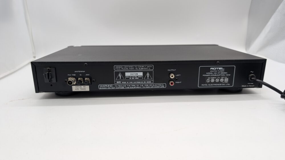 Rotel RT-950 BX AM/FM Stereo Tuner at Len Wallis Audio